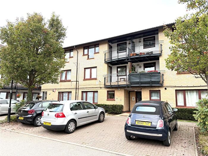 1 Bedroom Apartment For Sale In Shapland Way, London, N13
