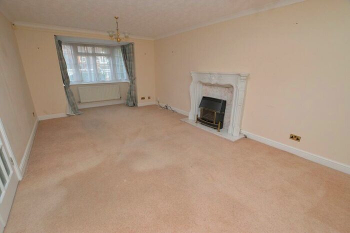 4 Bedroom Detached House For Sale In Steeple Drive, Alphington, Exeter, Devon, EX2