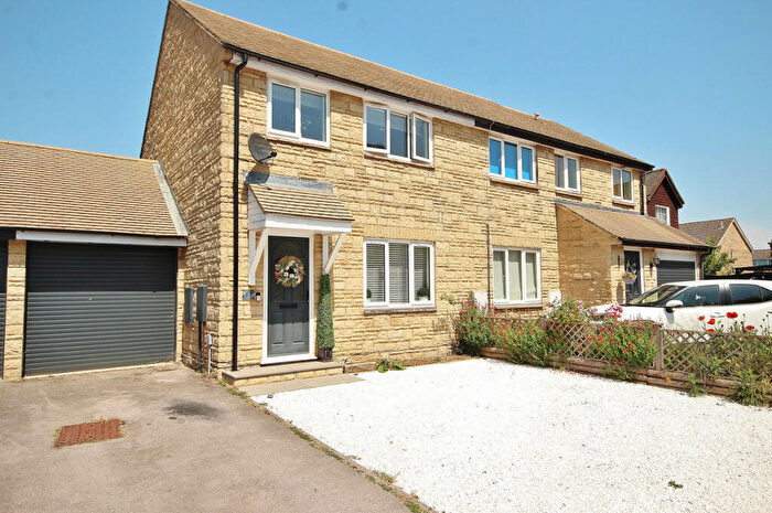 3 Bedroom Semi-Detached House For Sale In Burwell Meadow, Witney, OX28