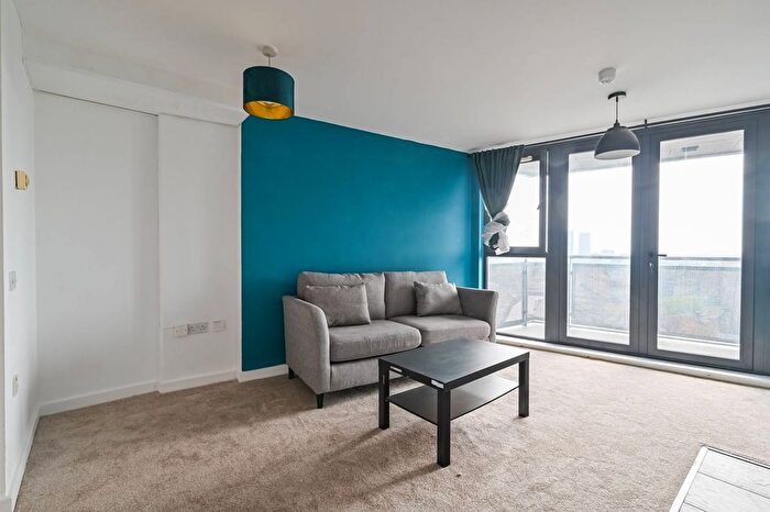 1 Bedroom Flat For Sale In Taylor Place, Bow, London, E3