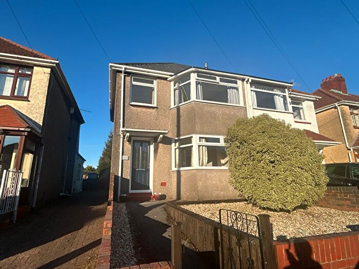3 Bedroom Semi-Detached House To Rent In Ael-Y-Bryn Road, Swansea, SA5