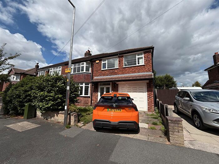 4 Bedroom Property To Rent In Syddall Avenue, Cheadle, SK8