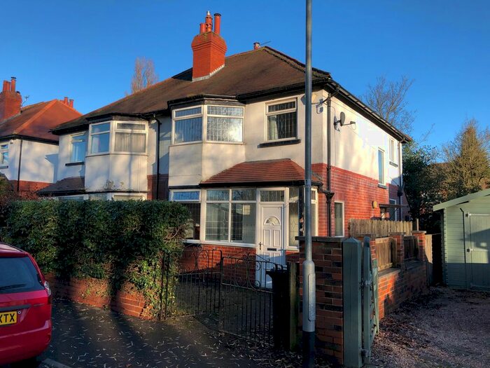 4 Bedroom Semi-Detached House To Rent In Weetwood Road, Weetwood, Leeds, LS16