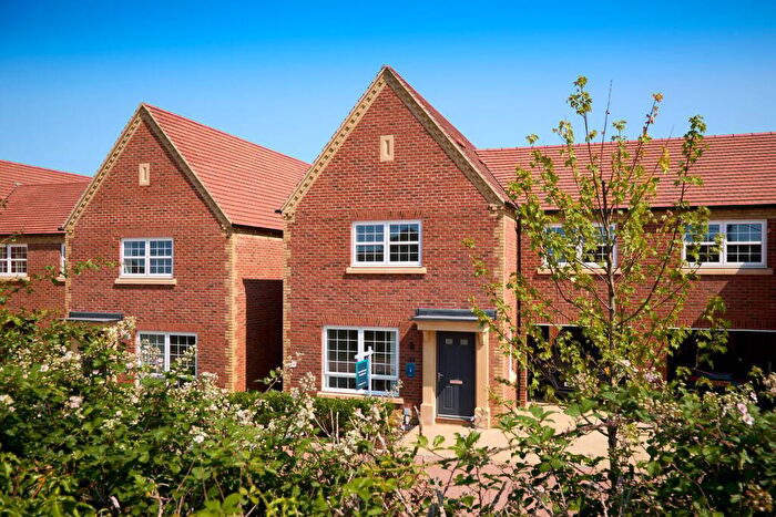 4 Bedroom Semi-Detached House For Sale In The Paddocks, Bow Brickhill, Milton Keynes, MK17