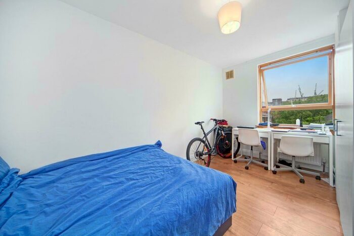 3 Bedroom Apartment To Rent In Plender Street, London, NW1