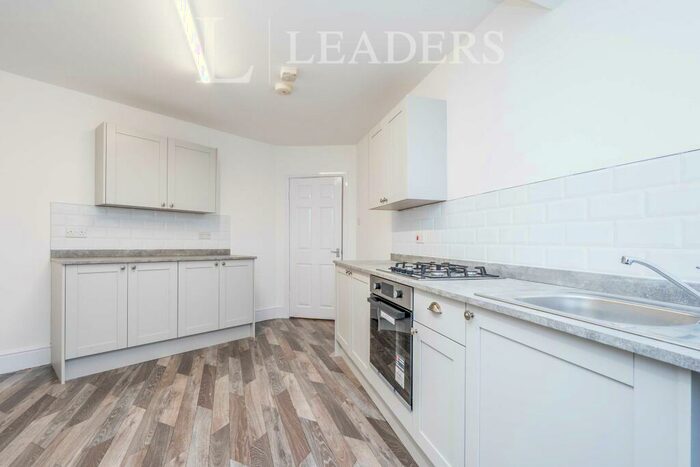 2 Bedroom Flat To Rent In Addis Square, Portswood Road, SO17