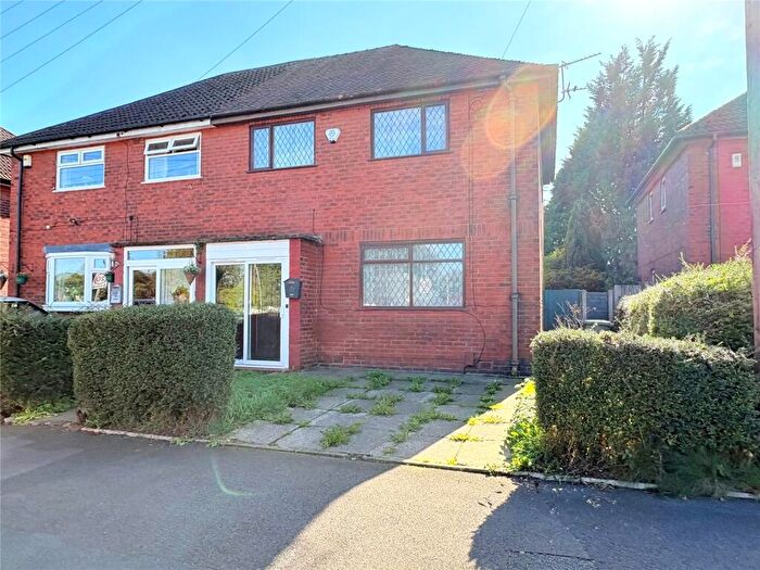 3 Bedroom Semi-Detached House For Sale In Birchwood Road, Middleton, Manchester, Greater Manchester, M24
