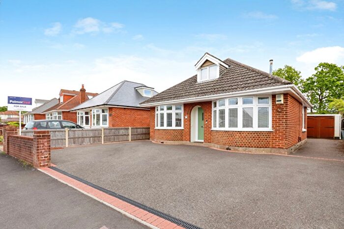 2 Bedroom Bungalow For Sale In Heath Avenue, Poole, Dorset, BH15