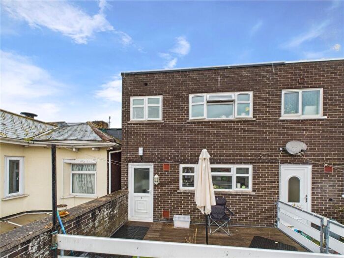 2 Bedroom Maisonette For Sale In Cowick Street, Exeter, Devon, EX4