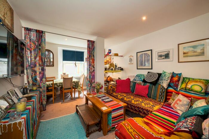 2 Bedroom Flat To Rent In Forth Street, New Town, Edinburgh, EH1