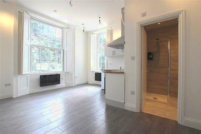 Studio To Rent In The Ridgeway, Enfield, Middlesex, EN2