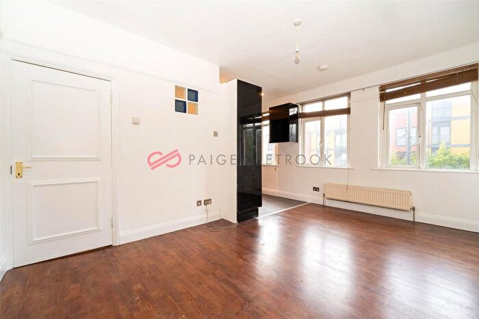 2 Bedroom Flat To Rent In Headstone Parade, Headstone Drive, Harrow, HA1