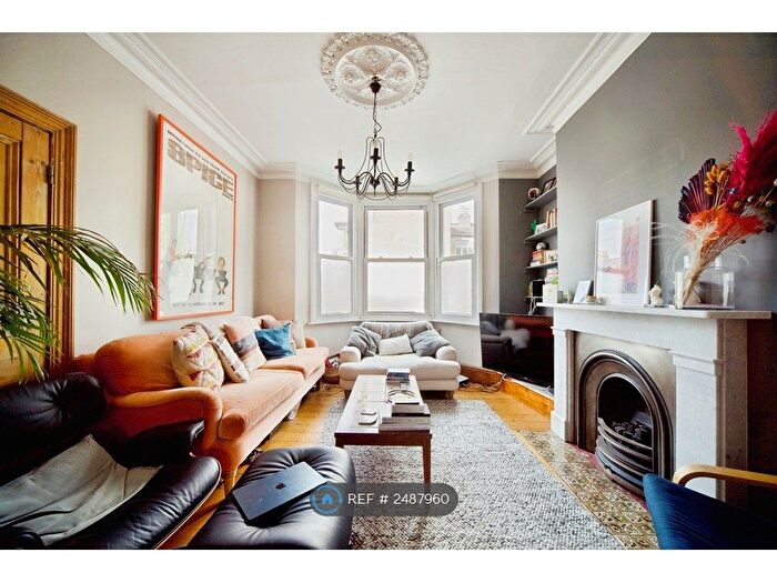 3 Bedroom Terraced House To Rent In Abbotsford Avenue, London, N15