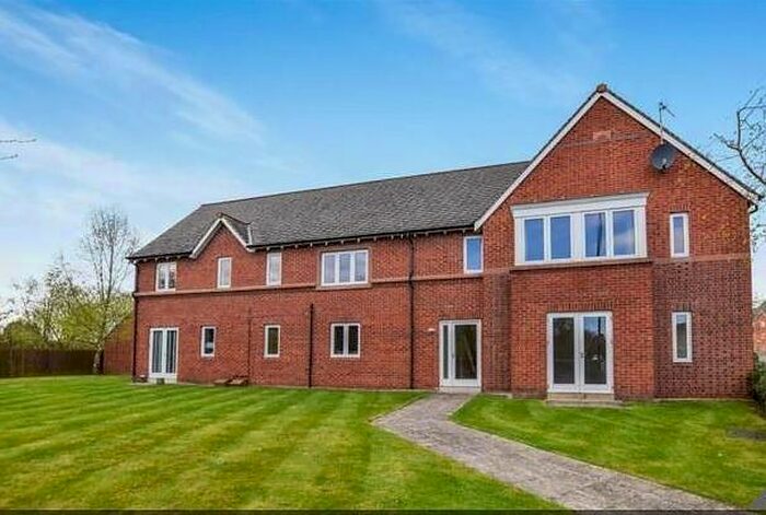 2 Bedroom Flat To Rent In Turnbull Road, West Timperley, Altrincham, WA14