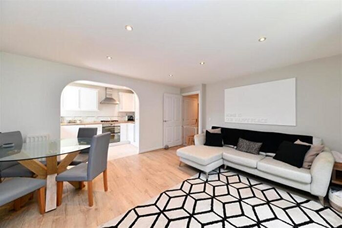2 Bedroom Apartment To Rent In Merrick Close, SG1