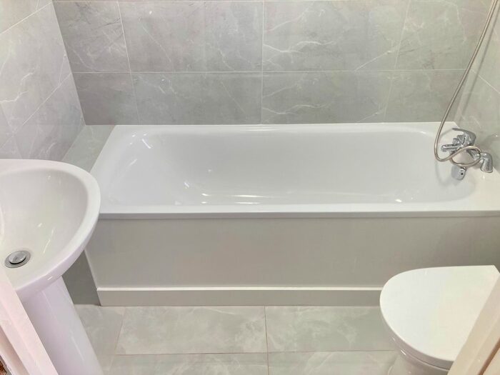 3 Bedroom Terraced House To Rent In Very Near Almond Avenue Area, Ealing South, W5