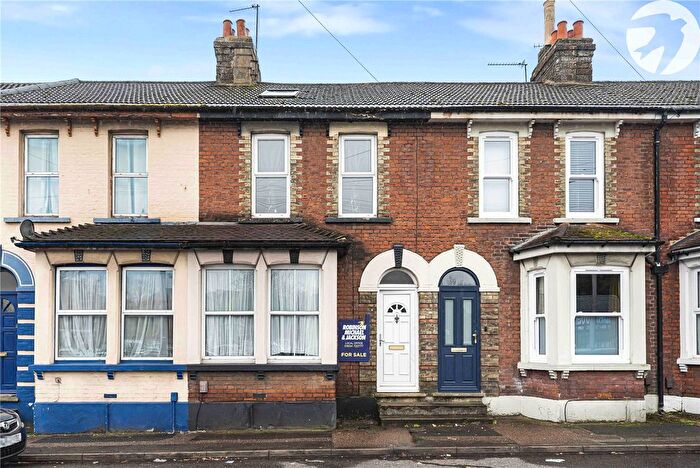 4 Bedroom Terraced House For Sale In Gravesend Road, Rochester, Kent, ME2