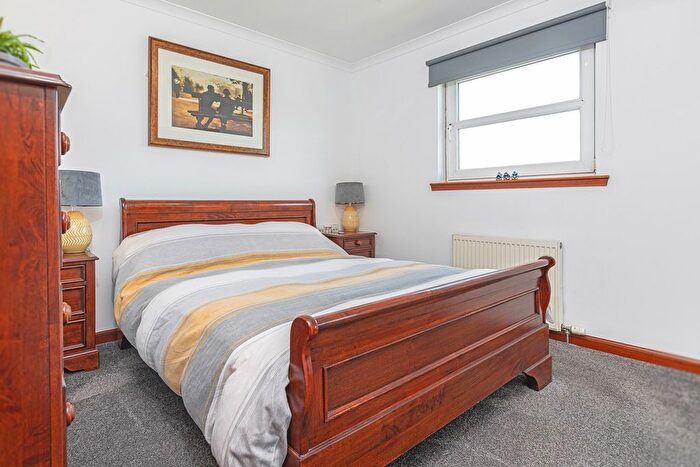 2 Bedroom Flat For Sale In Main Street, Crossgates, Cowdenbeath, KY4