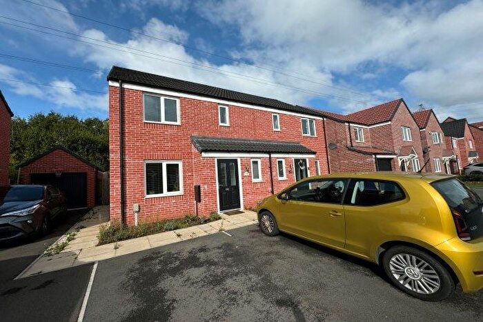 3 Bedroom Semi-Detached House To Rent In First Oak Drive, Mansfield, NG21