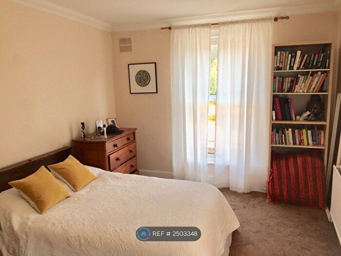 2 Bedroom Flat To Rent In Anerley Hill, London, SE19