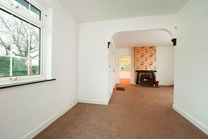 3 Bedroom Detached Bungalow For Sale In Agester Lane, Denton, Canterbury, CT4