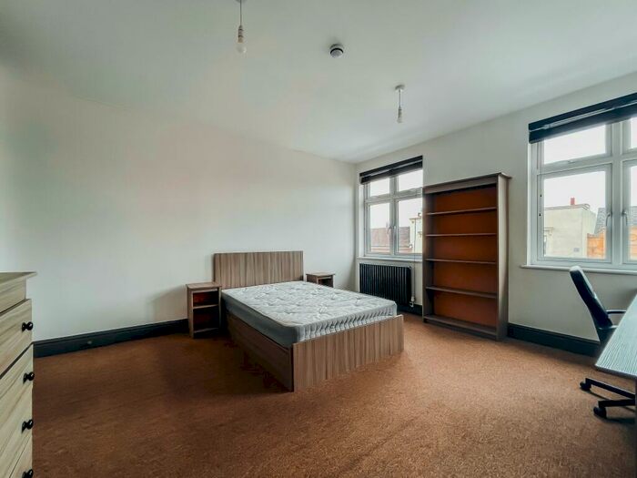7 Bedroom Flat To Rent In High Street, Loughborough, LE11