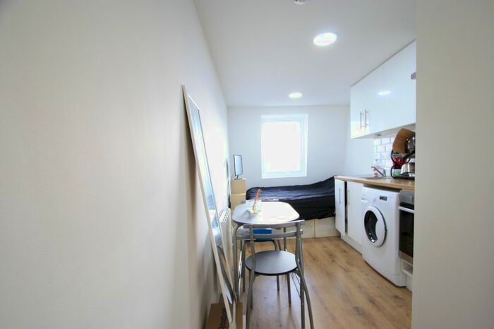 Studio To Rent In Walworth Place, Elephant And Castle, SE17