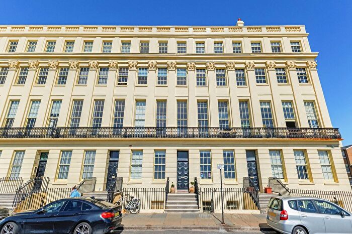 3 Bedroom Flat For Sale In Brunswick Terrace, Hove, BN3