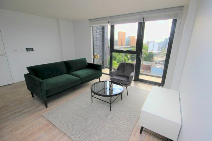 2 Bedroom Flat To Rent In Potato Wharf, Manchester, M3
