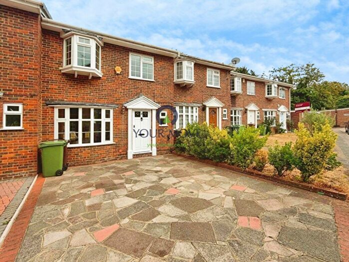 4 Bedroom Terraced House To Rent In Eastleigh Close, Sutton, Surrey, SM2