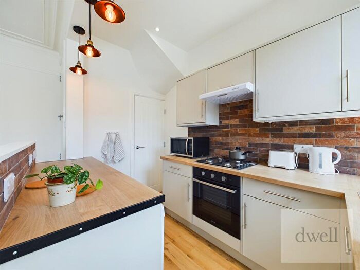 2 Bedroom Terraced House To Rent In Beechwood Mount, Burley, Leeds, LS4