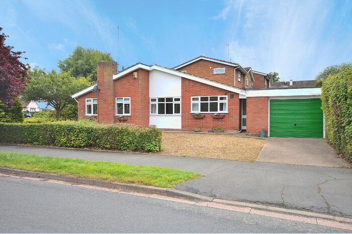 2 Bedroom Bungalow To Rent In Billing Road East, Northampton, NN3