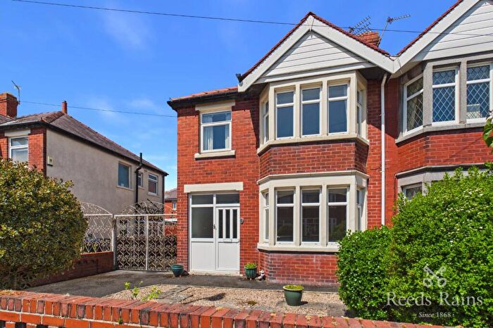 3 Bedroom Semi Detached House For Sale In Ravenwood Avenue, Blackpool, Lancashire, FY4