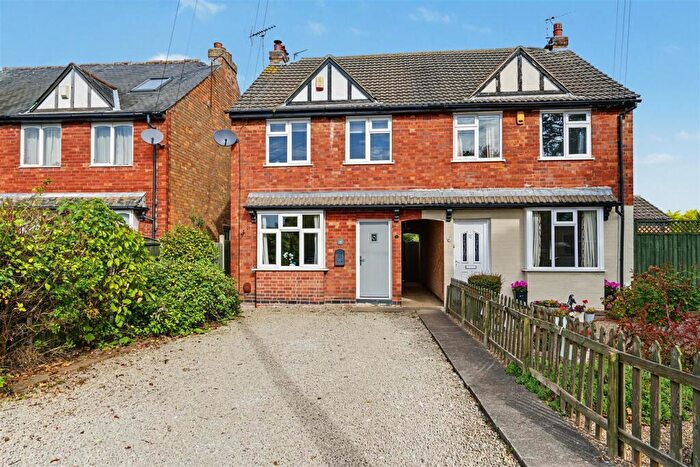3 Bedroom Semi Detached House For Sale In Stevens Lane, Breaston, DE72