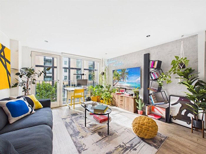 1 Bedroom Flat For Sale In Hackney Road, Shoreditch, E2