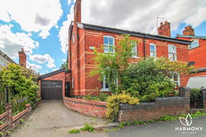 3 Bedroom Semi-Detached House To Rent In Old Station Road, Bromsgrove, B60