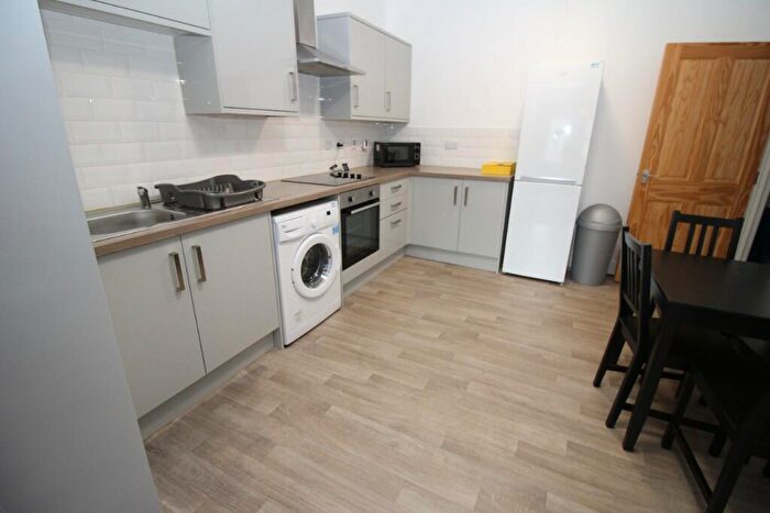 4 Bedroom Terraced House To Rent In **Student House Bed*** Newland Street West, Lincoln, Lincolnshire, LN1