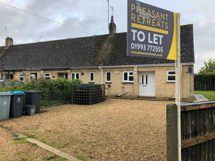 2 Bedroom Semi-Detached House To Rent In Flexneys Paddock, Stanton Harcourt, OX29