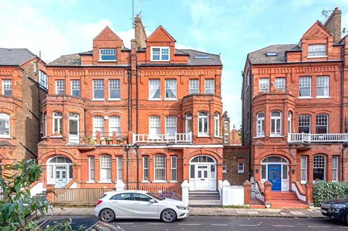 Studio For Sale In Mornington Avenue, West Kensington, London, W14