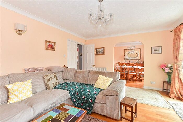 4 Bedroom Detached House For Sale In Pagewood Close, Maidenbower, Crawley, West Sussex, RH10