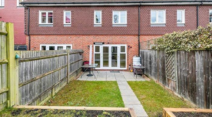 3 Bedroom Terraced House To Rent In Epsom Road, Guildford, GU1