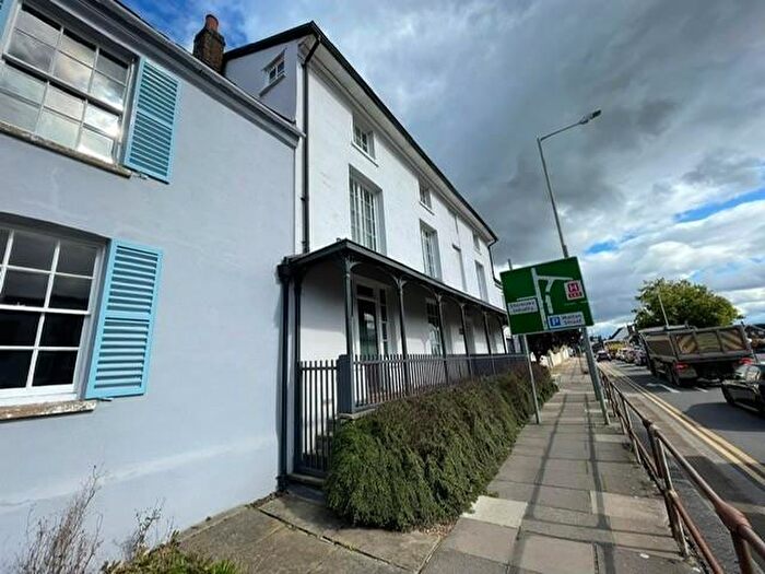 1 Bedroom Flat To Rent In Walton Street, Aylesbury, HP21