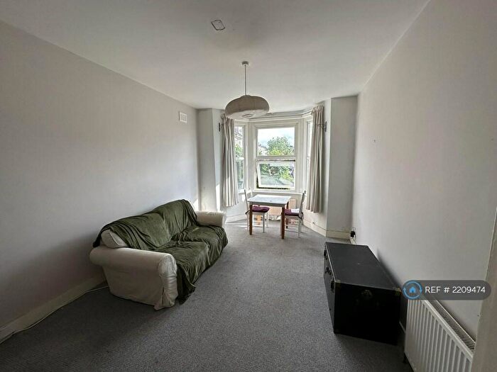 1 Bedroom Flat To Rent In Slaithwaite Road, London, SE13