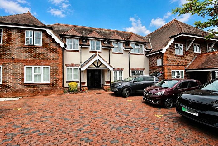 1 Bedroom Flat For Sale In Southampton Hill, Village Gate, PO14