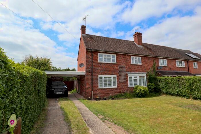 3 Bedroom End Of Terrace House For Sale In Kingsley Road, Eversley, Hook, Hampshire, RG27