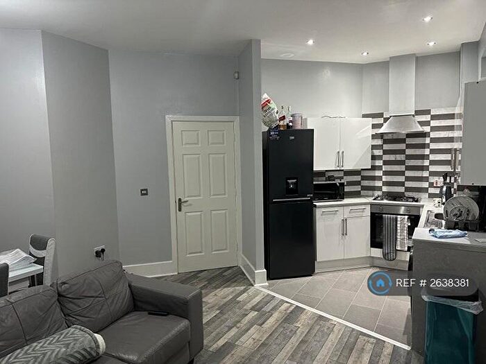 2 Bedroom Flat To Rent In Dunthorne Way, Grange Farm, Milton Keynes, MK8