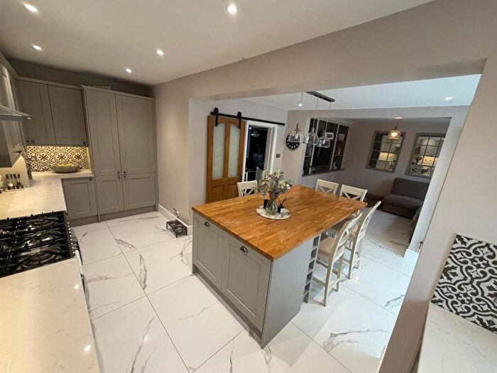 4 Bedroom Semi-Detached House For Sale In Fallibroome Road, Macclesfield, SK10