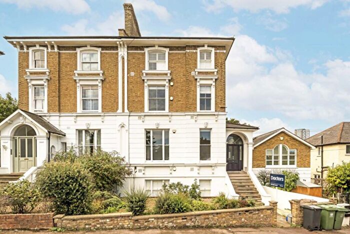 2 Bedroom Flat To Rent In Belmont Grove, Lewisham, SE13