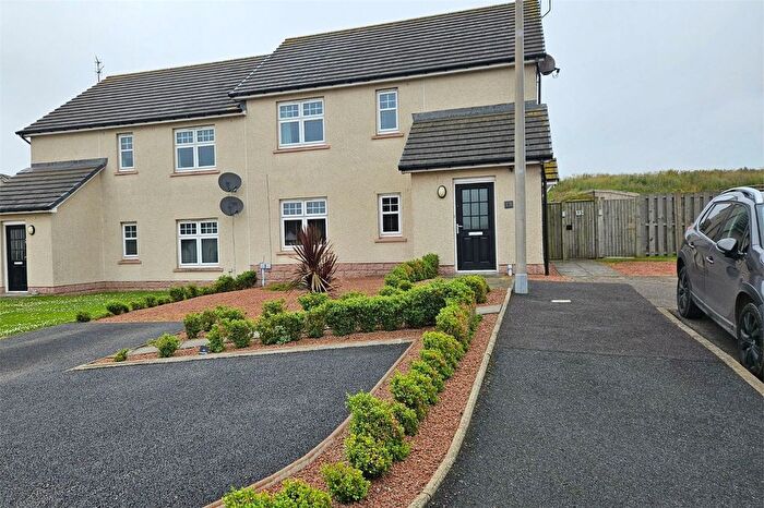 2 Bedroom Flat For Sale In Carnegie Place, Peterhead, Aberdeenshire, AB42