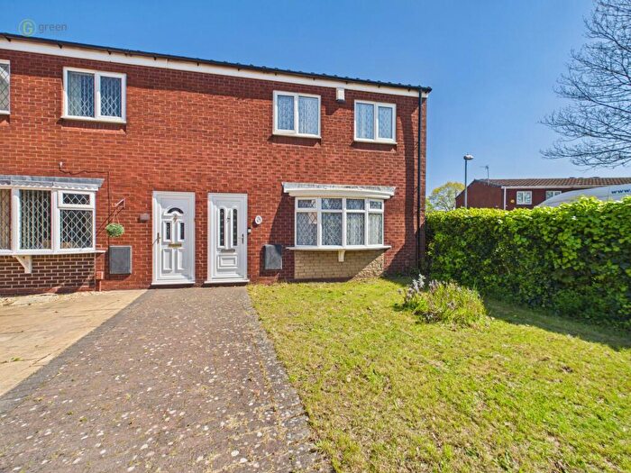3 Bedroom End Of Terrace House For Sale In Redmoor Way, Walmley, Sutton Coldfield, B76